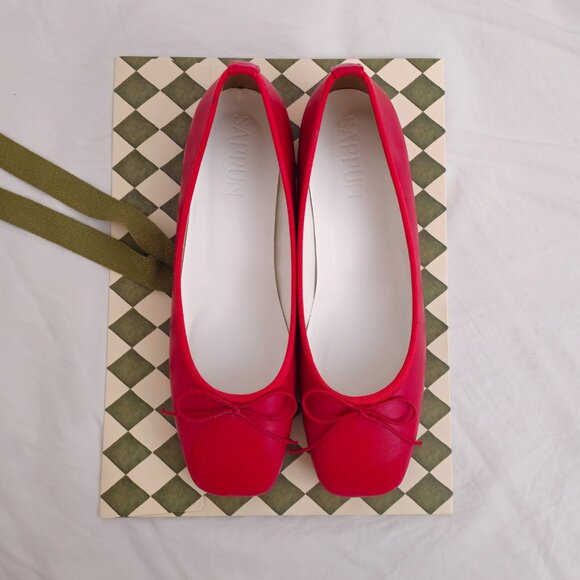 NEW Salines Low Heel shoes - Size 8.5 - Picture 2 of 5